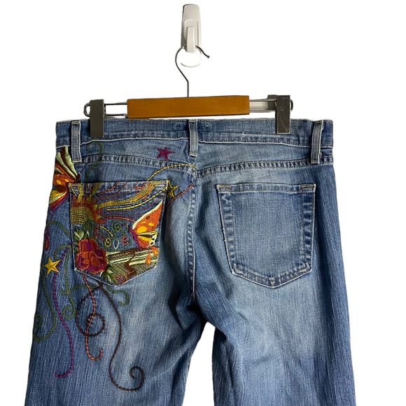 Tristan & Iseut Women's Y2K Vintage Boho Embroidered Flare Denim - Picture 6 of 8